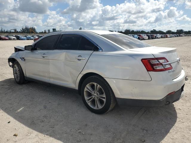 Foto 2 de la subasta – 2018 FORD TAURUS SEL con VIN 1FAHP2E88JG138439