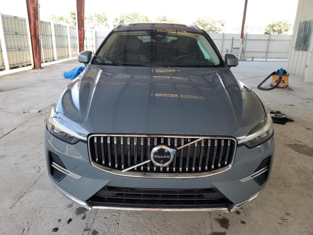 Photo 5 from auction – 2023 VOLVO XC60 PLUS with VIN YV4L12RE0P1294697