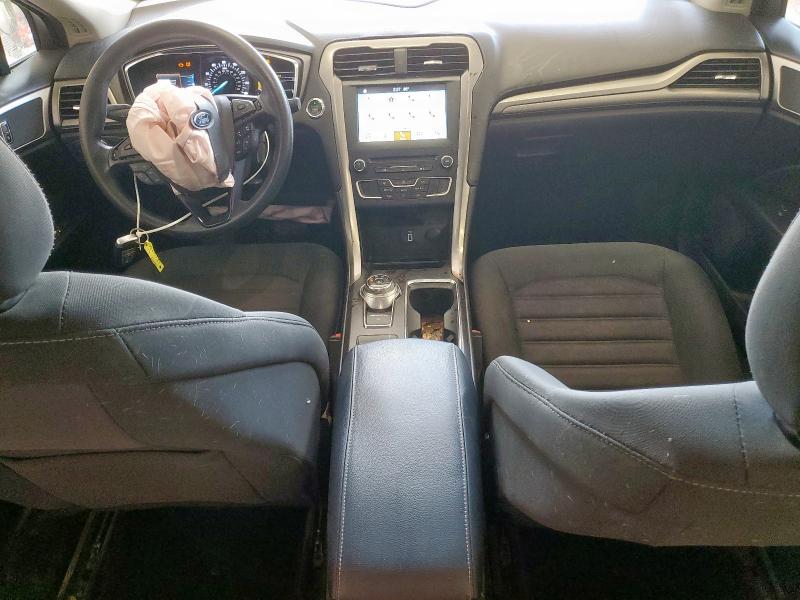 Photo 8 from auction – 2017 FORD FUSION SE with VIN 3FA6P0HD4HR349838