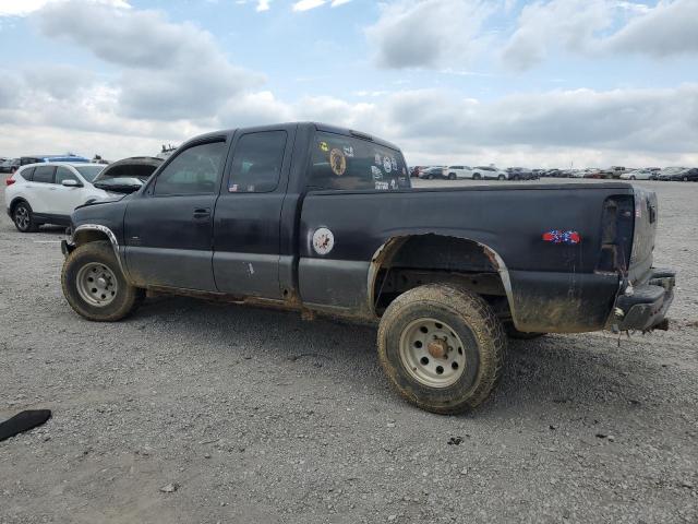 Photo 2 from auction – 2002 CHEVROLET SILVERADO K1500 with VIN 2GCEK19T121105124