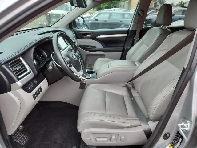 Zdjęcie 7 z aukcji – 2018 TOYOTA HIGHLANDER z VIN 5TDJZRFH4JS525301