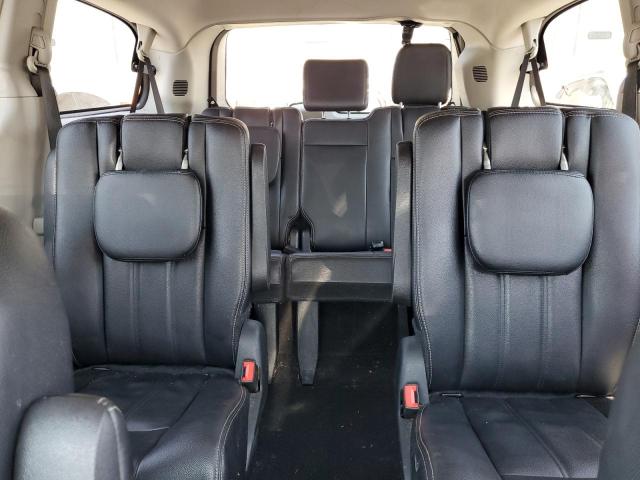 Photo 10 from auction – 2016 CHRYSLER TOWN & COU with VIN 2C4RC1BG0GR301222
