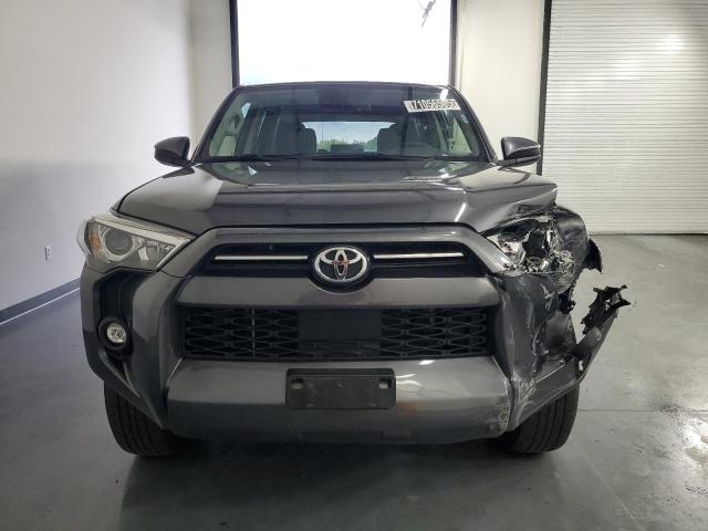Photo 5 from auction – 2023 TOYOTA 4RUNNER SE with VIN JTEMU5JR2P6144586