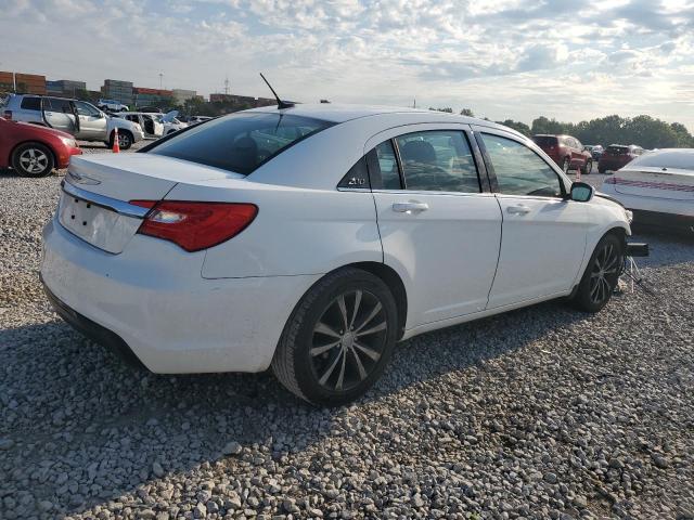 Photo 3 from auction – 2013 CHRYSLER 200 LIMITE with VIN 1C3CCBCG7DN699536