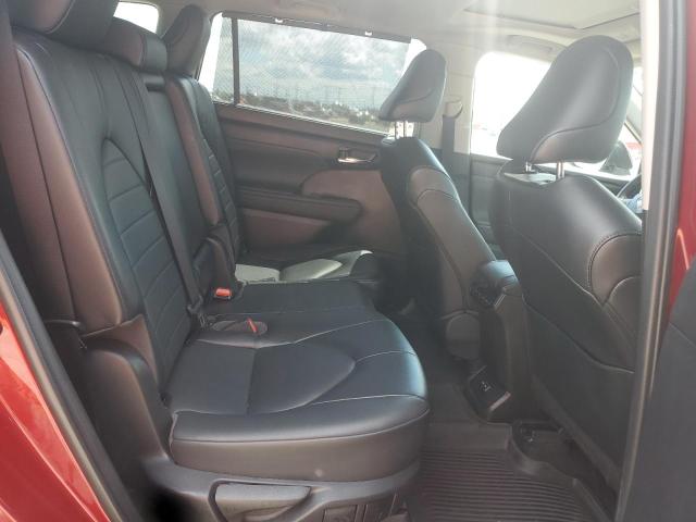 Photo 11 from auction – 2022 TOYOTA HIGHLANDER with VIN 5TDHZRBH9NS206843