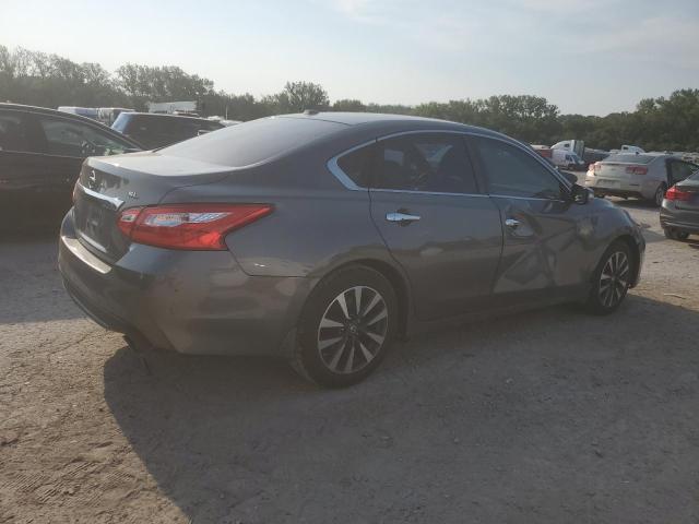 Photo 3 from auction – 2017 NISSAN ALTIMA with VIN 1N4AL3AP2HC119631