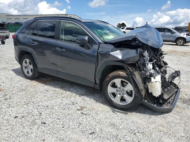 Photo 4 from auction – 2021 TOYOTA RAV4 XLE with VIN JTMP1RFV2MD075879