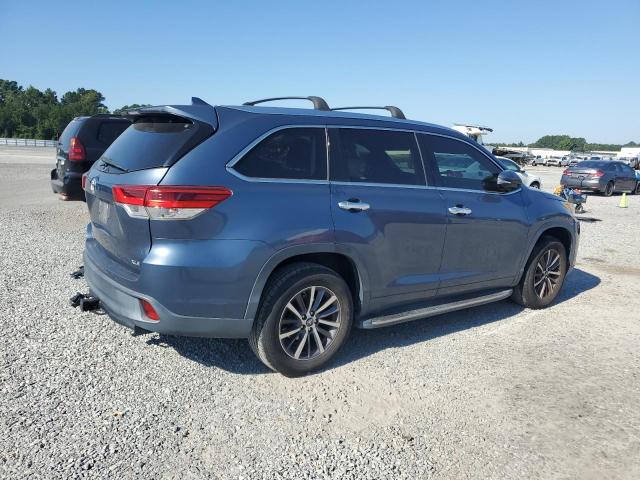Photo 3 from auction – 2017 TOYOTA HIGHLANDER with VIN 5TDKZRFH7HS512315