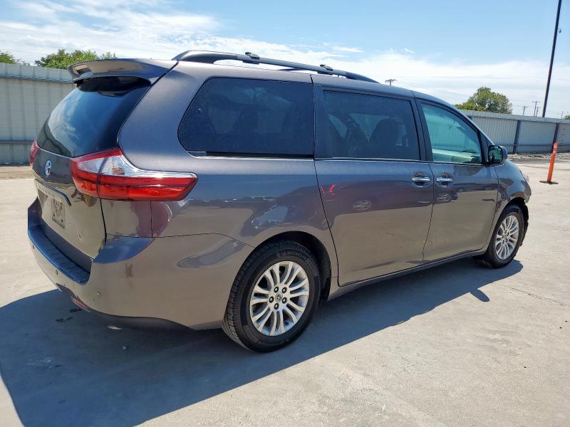 Photo 3 from auction – 2017 TOYOTA SIENNA XLE with VIN 5TDYZ3DC8HS772866