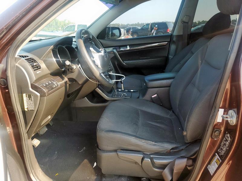 Photo 7 from auction – 2012 KIA SORENTO BASE with VIN 5XYKT3A10CG276749