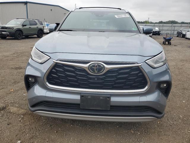 Photo 5 from auction – 2021 TOYOTA HIGHLANDER with VIN 5TDFZRBH6MS061539