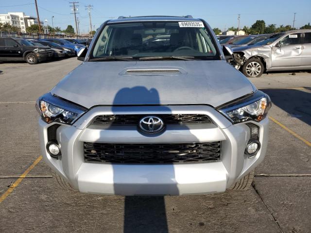 Photo 5 from auction – 2018 TOYOTA 4RUNNER SR5 with VIN JTEZU5JR9J5165826