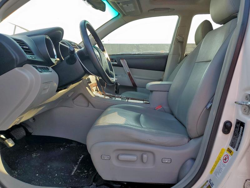 Фото 7 с аукциона – 2013 TOYOTA HIGHLANDER с VIN 5TDYK3EH2DS134265