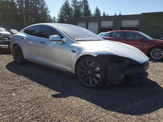 Photo 4 from auction – 2015 TESLA MODEL S 85D with VIN 5YJSA1H27FF080196