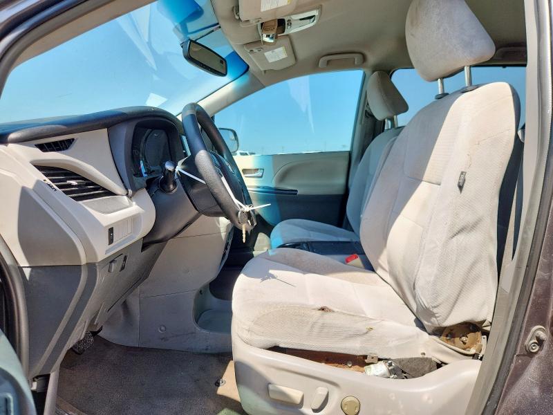 Photo 7 from auction – 2015 TOYOTA SIENNA LE with VIN 5TDKK3DCXFS677328
