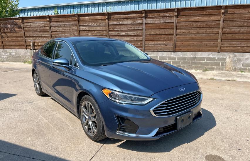 FORD FUSION SEL 2019 with VIN 3FA6P0CD8KR236604 - Photo from auction