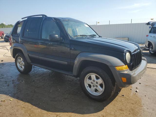 Photo 4 from auction – 2005 JEEP LIBERTY SP with VIN 1J4GL48K95W714565