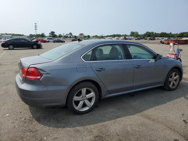 Photo 3 from auction – 2015 VOLKSWAGEN PASSAT S with VIN 1VWAT7A37FC111498