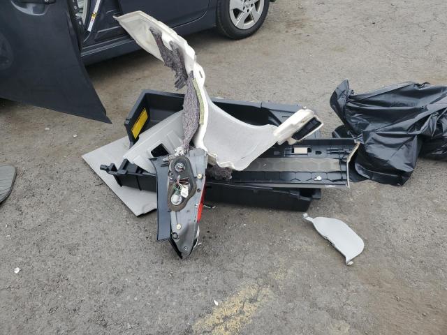 Photo 12 from auction – 2010 TOYOTA PRIUS with VIN JTDKN3DUXA1300438