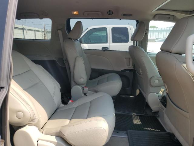 Photo 11 from auction – 2018 TOYOTA SIENNA XLE with VIN 5TDDZ3DC6JS206368