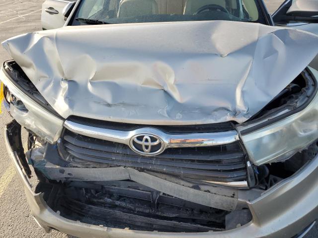Photo 12 from auction – 2016 TOYOTA HIGHLANDER with VIN 5TDBKRFH7GS324557