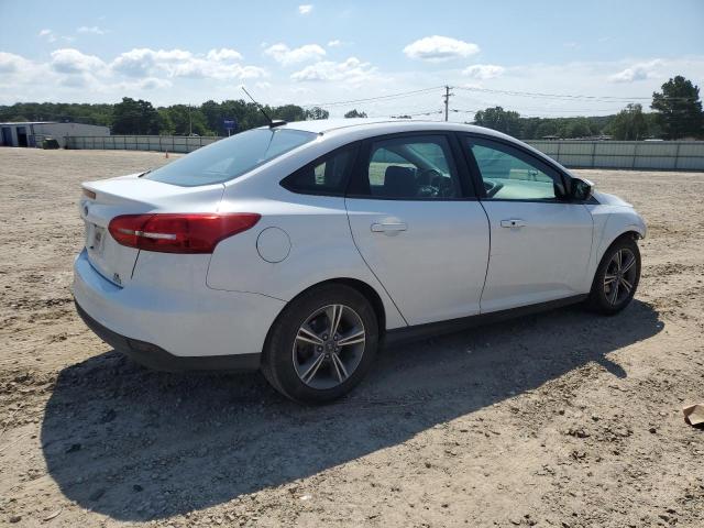 Photo 3 from auction – 2017 FORD FOCUS SE with VIN 1FADP3FE5HL274957