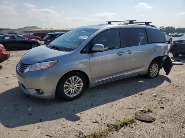 TOYOTA SIENNA XLE 2017 with VIN 5TDYZ3DC1HS891066 - Photo from auction