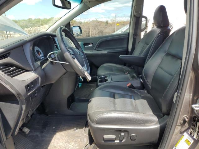 Photo 7 from auction – 2017 TOYOTA SIENNA SE with VIN 5TDXZ3DC8HS784298