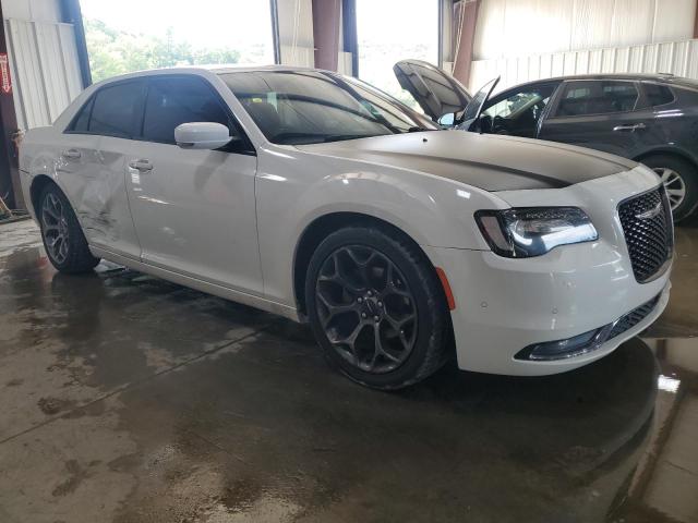 Photo 4 from auction – 2018 CHRYSLER 300 S with VIN 2C3CCABG1JH301382