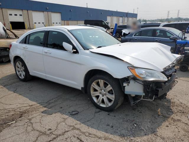 Photo 4 from auction – 2013 CHRYSLER 200 TOURIN with VIN 1C3CCBBB4DN695336