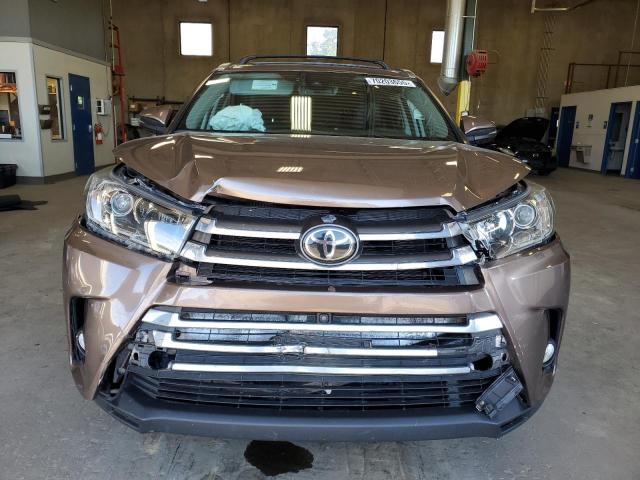 Photo 5 from auction – 2018 TOYOTA HIGHLANDER with VIN 5TDDZRFH6JS879995