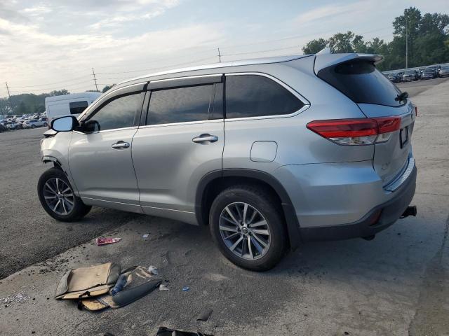 Photo 2 from auction – 2017 TOYOTA HIGHLANDER SE with VIN 5TDJZRFH5HS464907