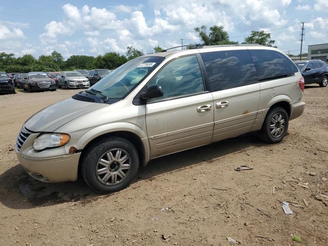 CHRYSLER TOWN & COU 2005 with VIN 2C4GP64L25R250855 - Photo from auction