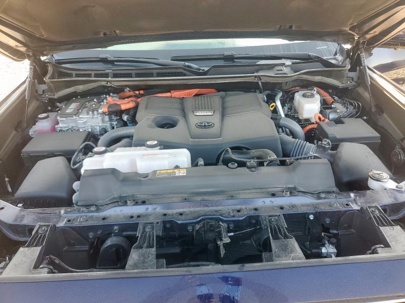 Photo 12 from auction – 2025 TOYOTA SEQUOIA SR with VIN 7SVAAABA6SX055632