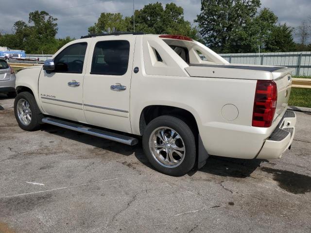 Photo 2 from auction – 2013 CHEVROLET AVALANCHE with VIN 3GNTKGE78DG293838