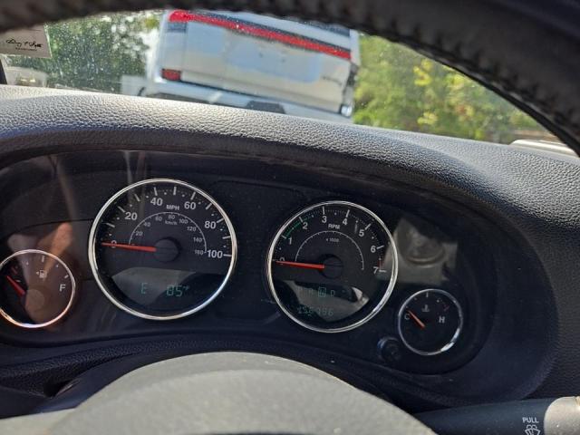 Photo 9 from auction – 2014 JEEP WRANGLER U with VIN 1C4BJWDG3EL102799