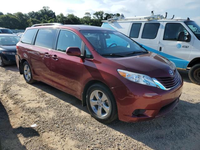 Photo 4 from auction – 2017 TOYOTA SIENNA LE with VIN 5TDKZ3DC7HS854268
