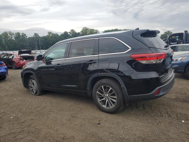 Photo 2 from auction – 2017 TOYOTA HIGHLANDER with VIN 5TDJZRFH9HS451240