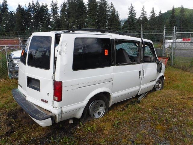 Photo 4 from auction – 2001 GMC SAFARI XT with VIN 1GKEL19W21B504344