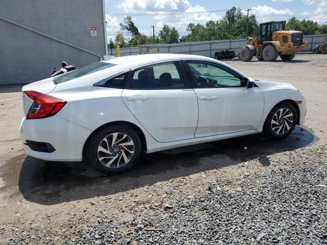Photo 3 from auction – 2017 HONDA CIVIC EX with VIN 2HGFC2F70HH558747