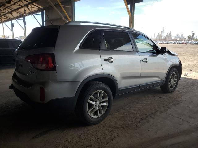 Photo 3 from auction – 2015 KIA SORENTO LX with VIN 5XYKTDA70FG650310