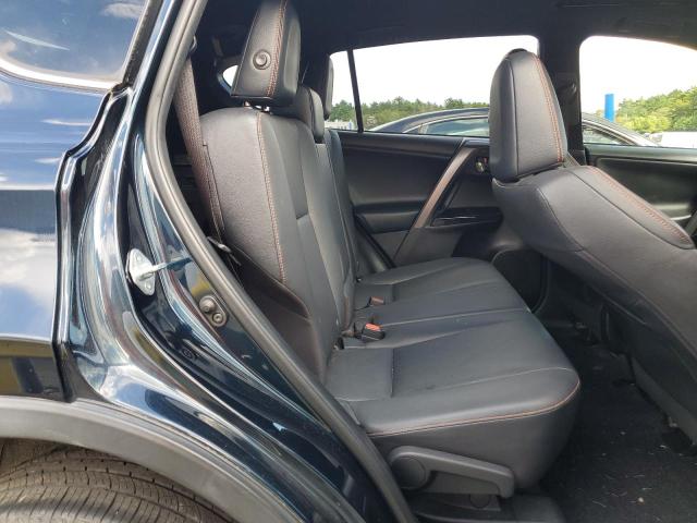 Photo 11 from auction – 2018 TOYOTA RAV4 SE with VIN JTMJFREV6JJ179328