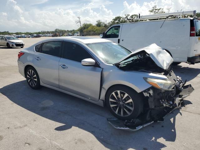 Photo 4 from auction – 2017 NISSAN ALTIMA 2.5 with VIN 1N4AL3APXHC187353