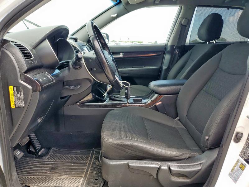Photo 7 from auction – 2014 KIA SORENTO LX with VIN 5XYKT4A68EG459921