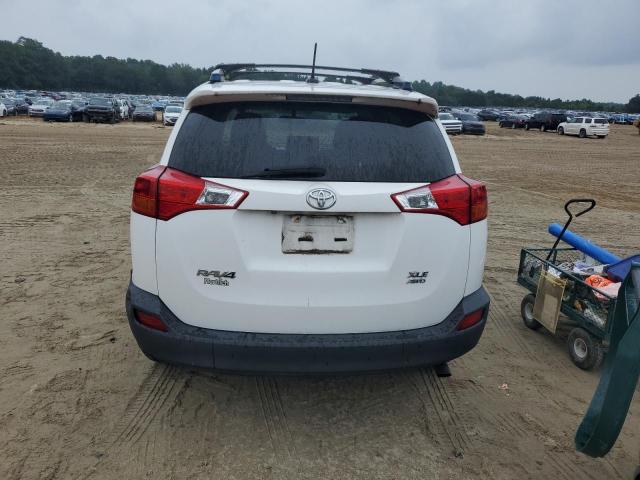 Photo 6 from auction – 2015 TOYOTA RAV4 XLE with VIN JTMRFREV5FD128752