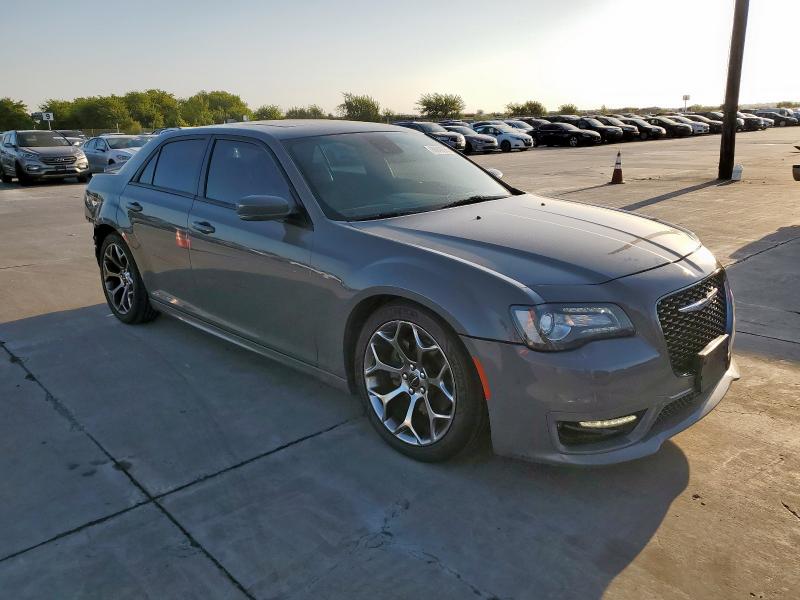 Photo 4 from auction – 2018 CHRYSLER 300 S with VIN 2C3CCABTXJH274812