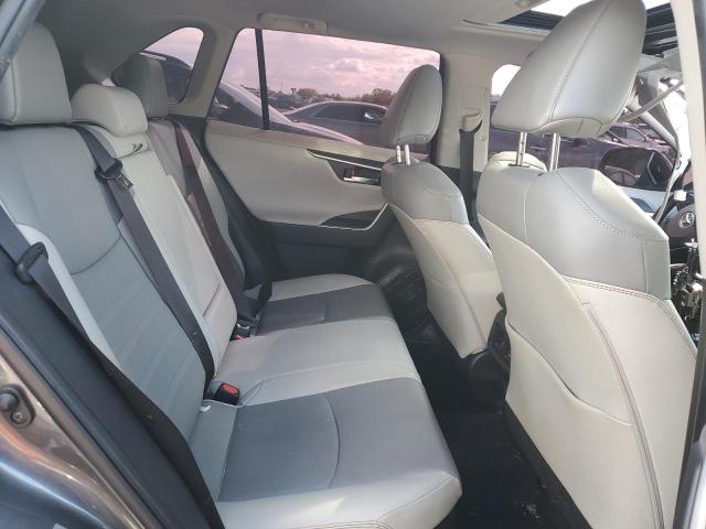 Photo 11 from auction – 2019 TOYOTA RAV4 LIMITED with VIN JTMDWRFV0KD034278