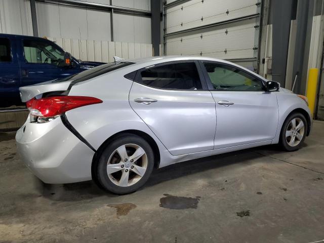 Photo 3 from auction – 2013 HYUNDAI ELANTRA GL with VIN KMHDH4AE5DU807331