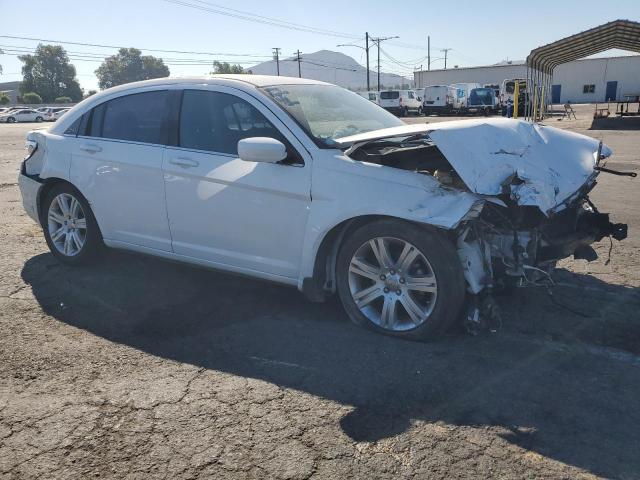 Photo 4 from auction – 2013 CHRYSLER 200 LX with VIN 1C3CCBAB9DN647218