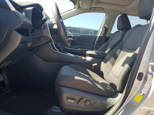 Photo 7 from auction – 2021 TOYOTA RAV4 XLE with VIN 2T3W1RFV6MC114344